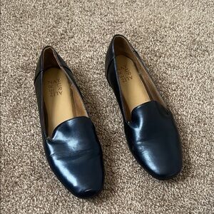 Naturalizer Women's Elegant Navy Blue Flats